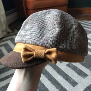 Newsboy Cap With Bow